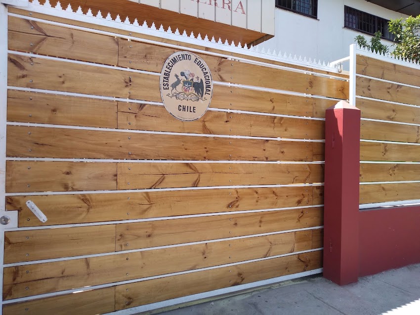Escuela Básica Ema Díaz Sierra