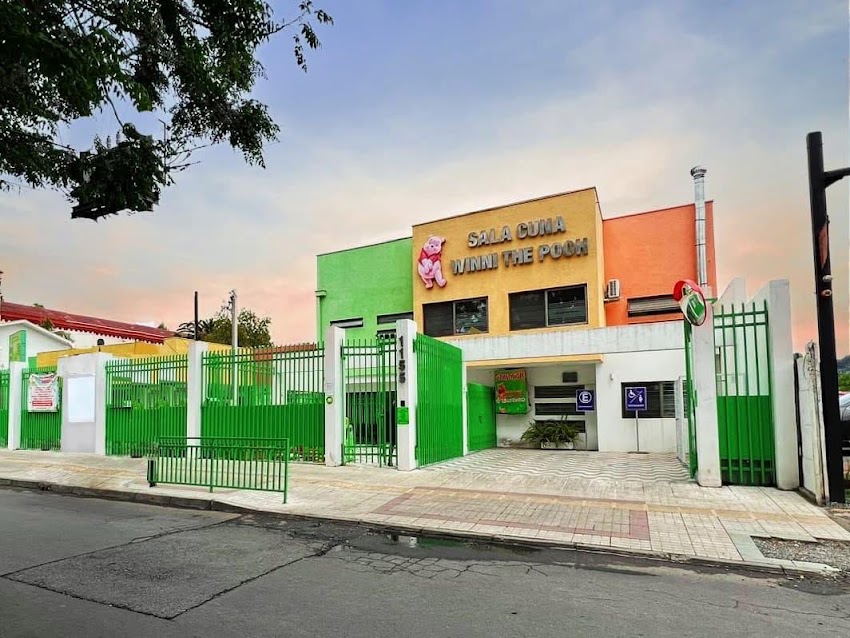 Sala Cuna y Jardín Infantil Winni The Pooh