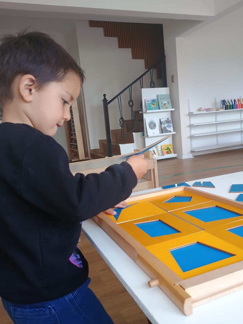 Aurora – Enseñanza Montessori Bilingüe