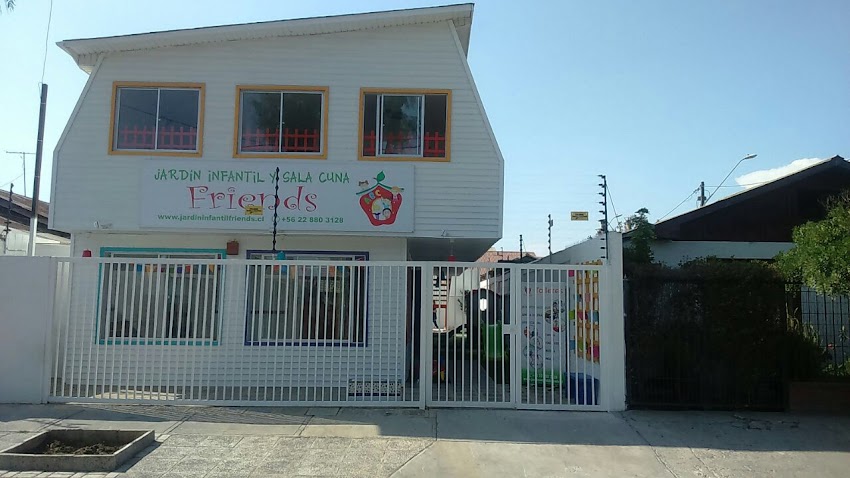 FRIENDS / Sala Cuna & Jardin Infantil